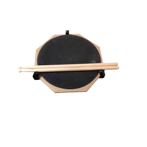 PAD DE PRACTICA CON BAQUETAS Y BOLSO GCR / DT-02